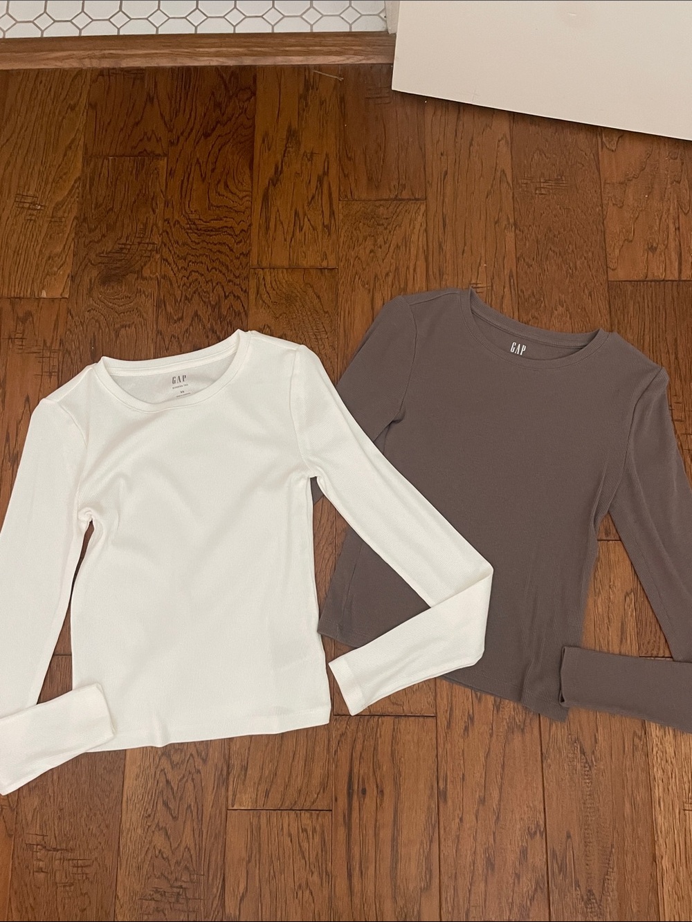 GAP Long-Sleeve Crewneck Top in White and Brown